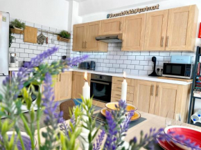 Chromata Holiday Apartment